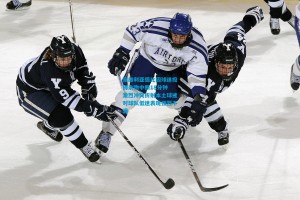 塞维利亚德比因球迷投掷杂物中断18分钟 激烈冲突折射本土球迷对球队低迷表现强烈不满