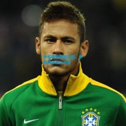 中超联赛激战正酣，争冠保级悬念迭起