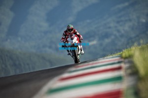 传奇谢幕，著名球星深情告别绿茵场